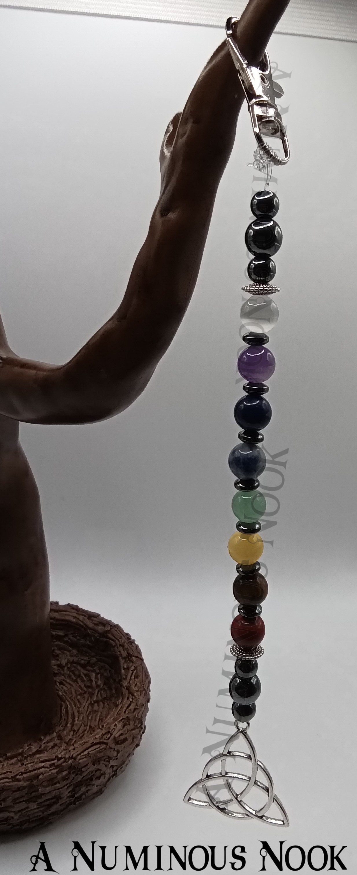 Celtic Triquetra chakra clip