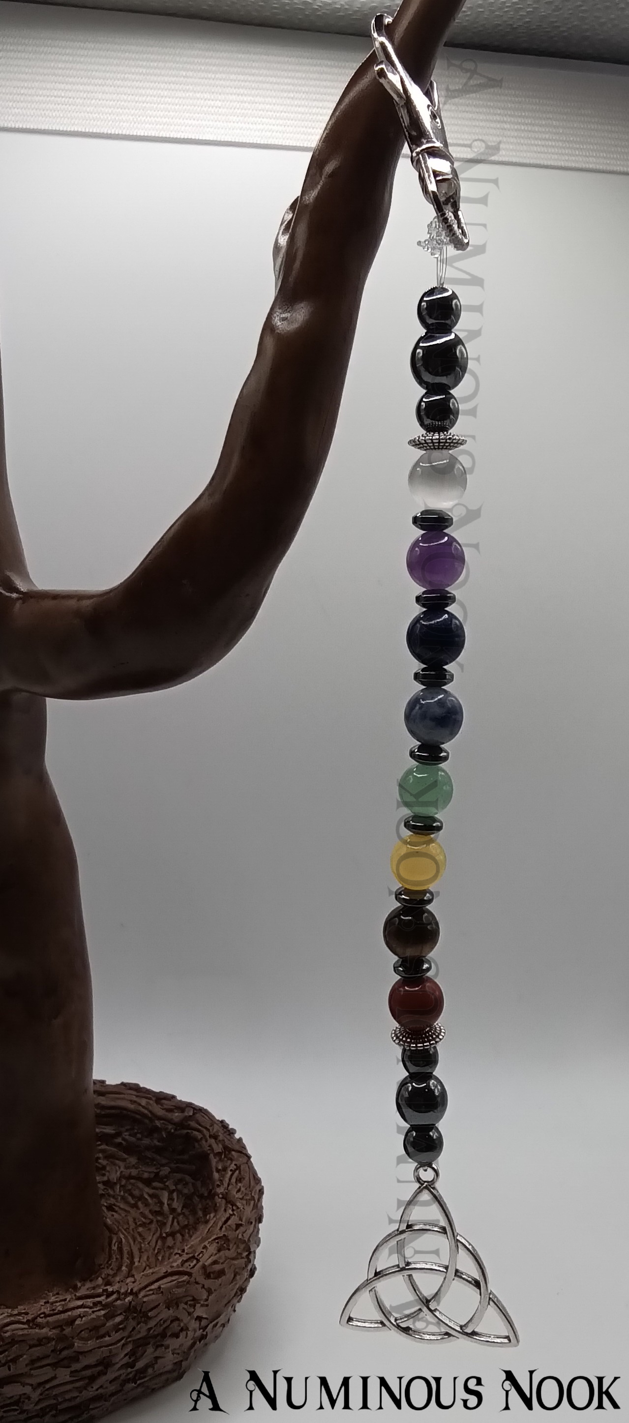 Celtic Triquetra chakra clip